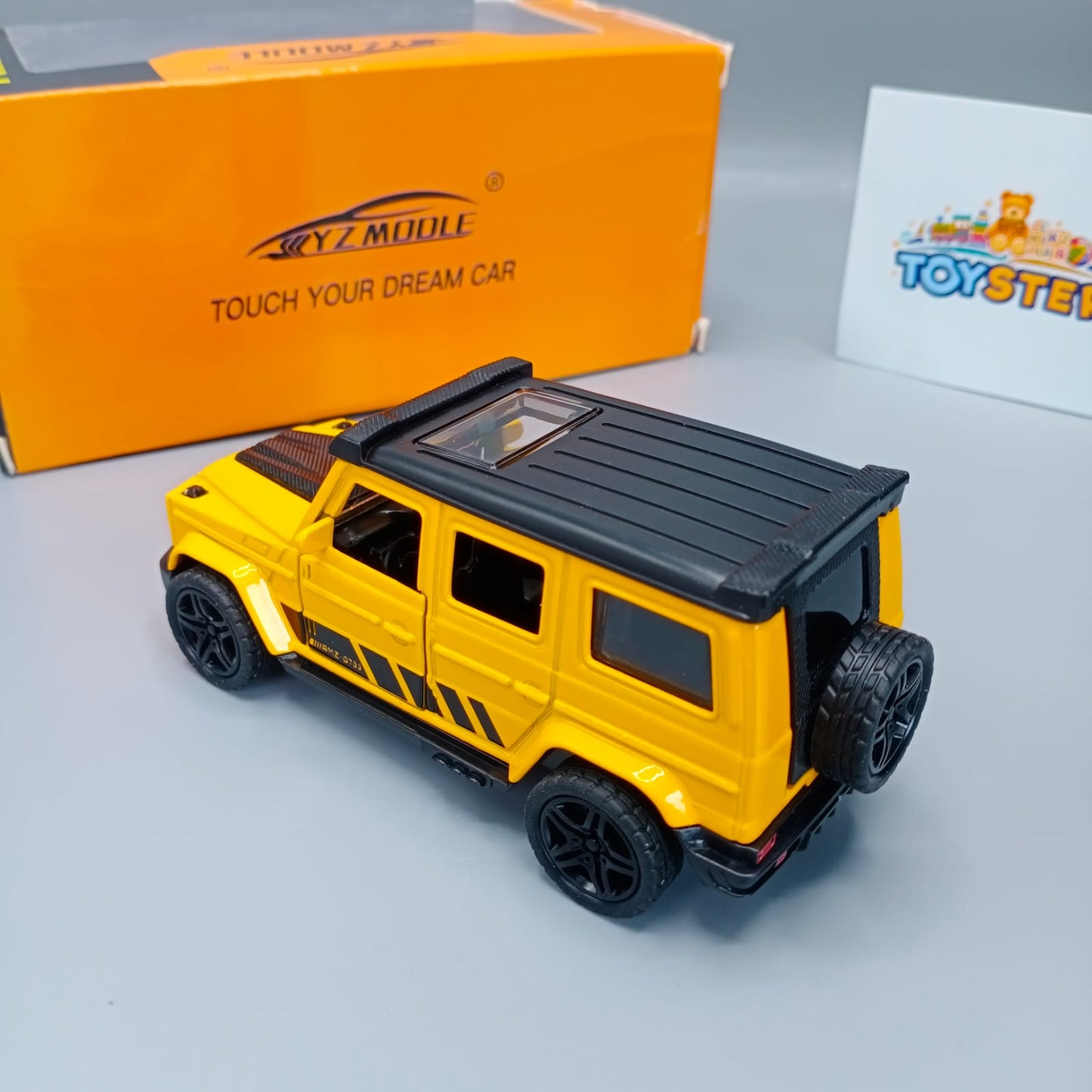 Die-Cast Land Rover Defender Car Toy
