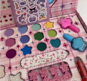 25 in 1 Kuromi Cosmetic Set