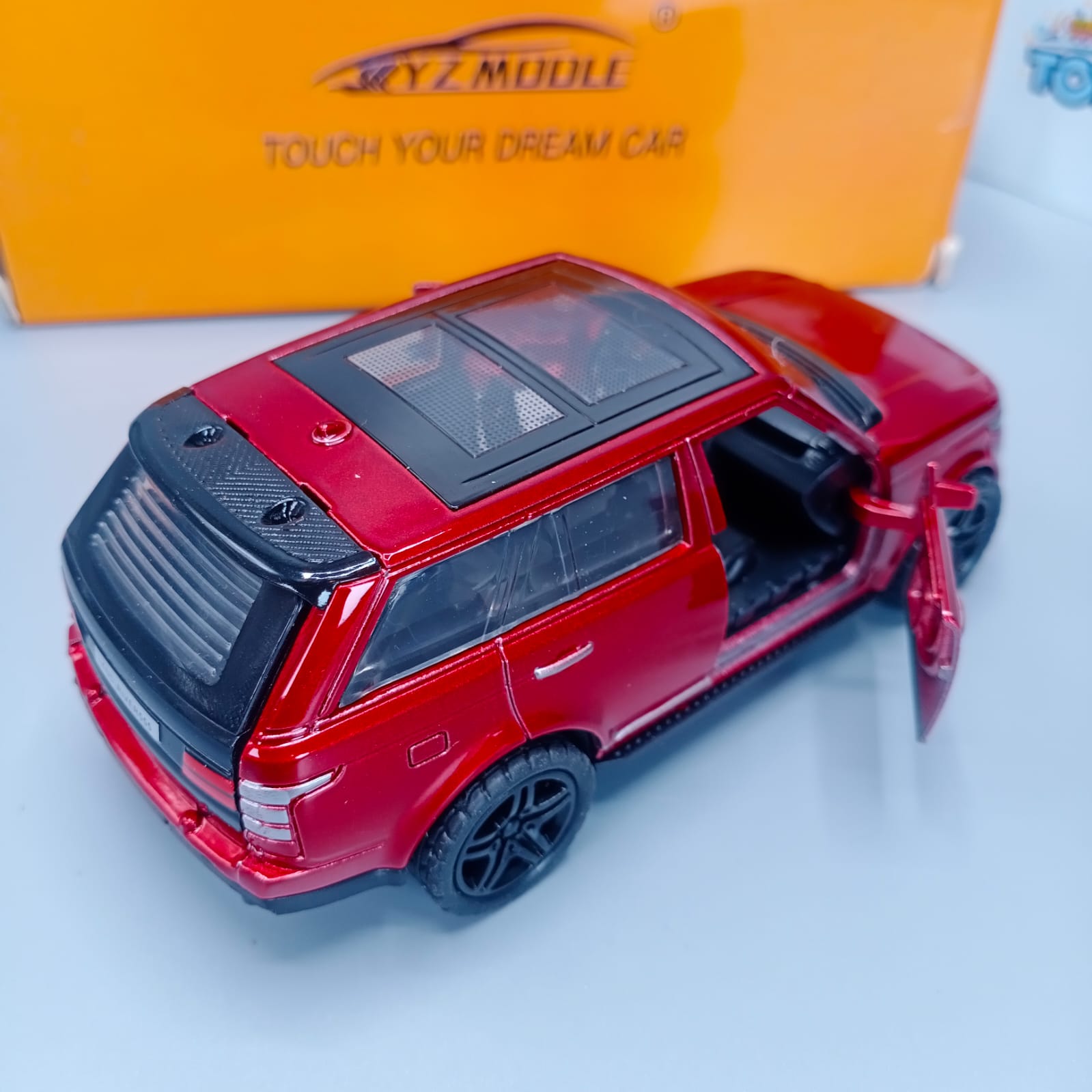 Die-Cast Range Rover Metal Car Toy