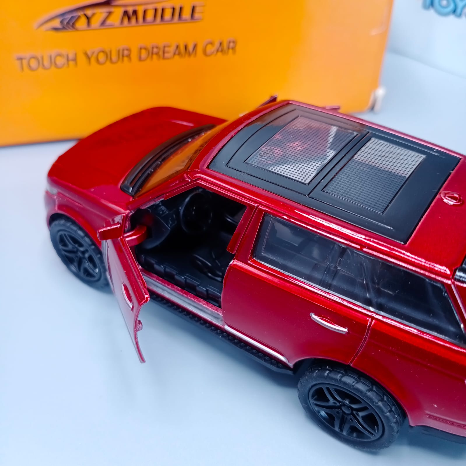 Die-Cast Range Rover Metal Car Toy