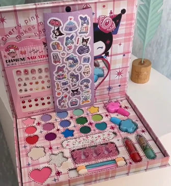 25 in 1 Kuromi Cosmetic Set