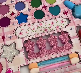 25 in 1 Kuromi Cosmetic Set