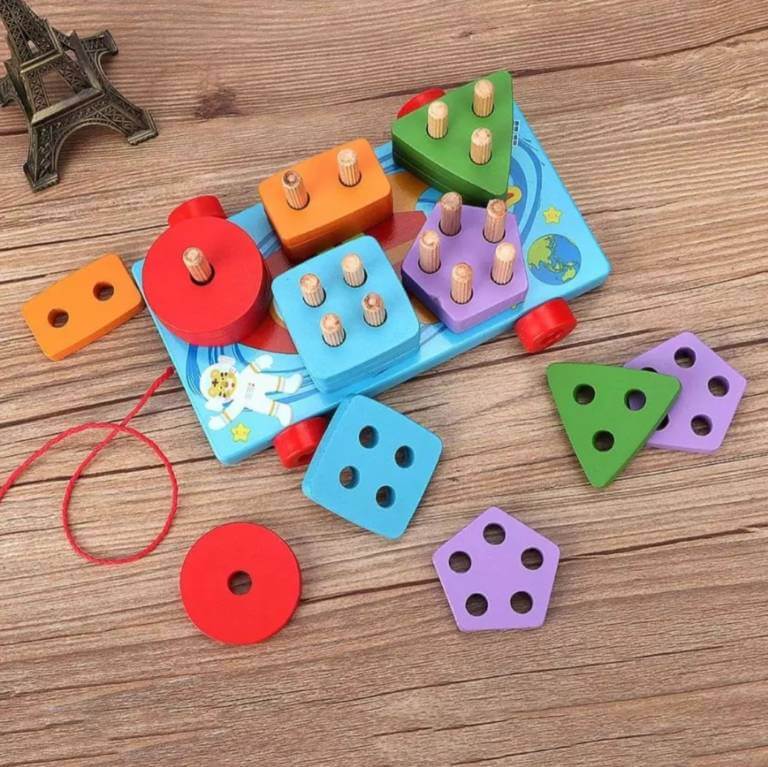 Five Columns Geometric Shape Sorter Trailer For Child's Early Learning